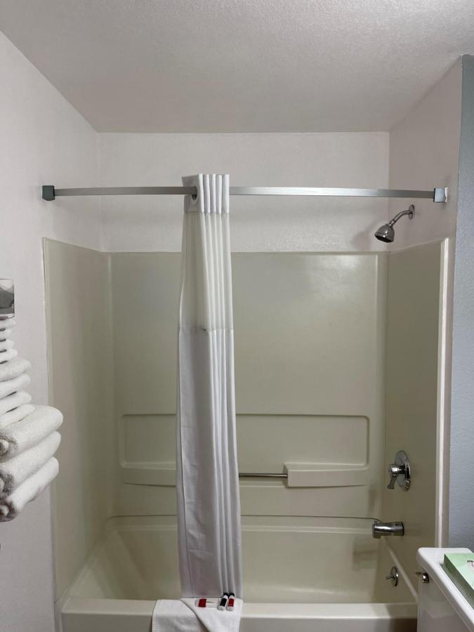 מלון Super 8 By Wyndham טרינידד מראה חיצוני תמונה