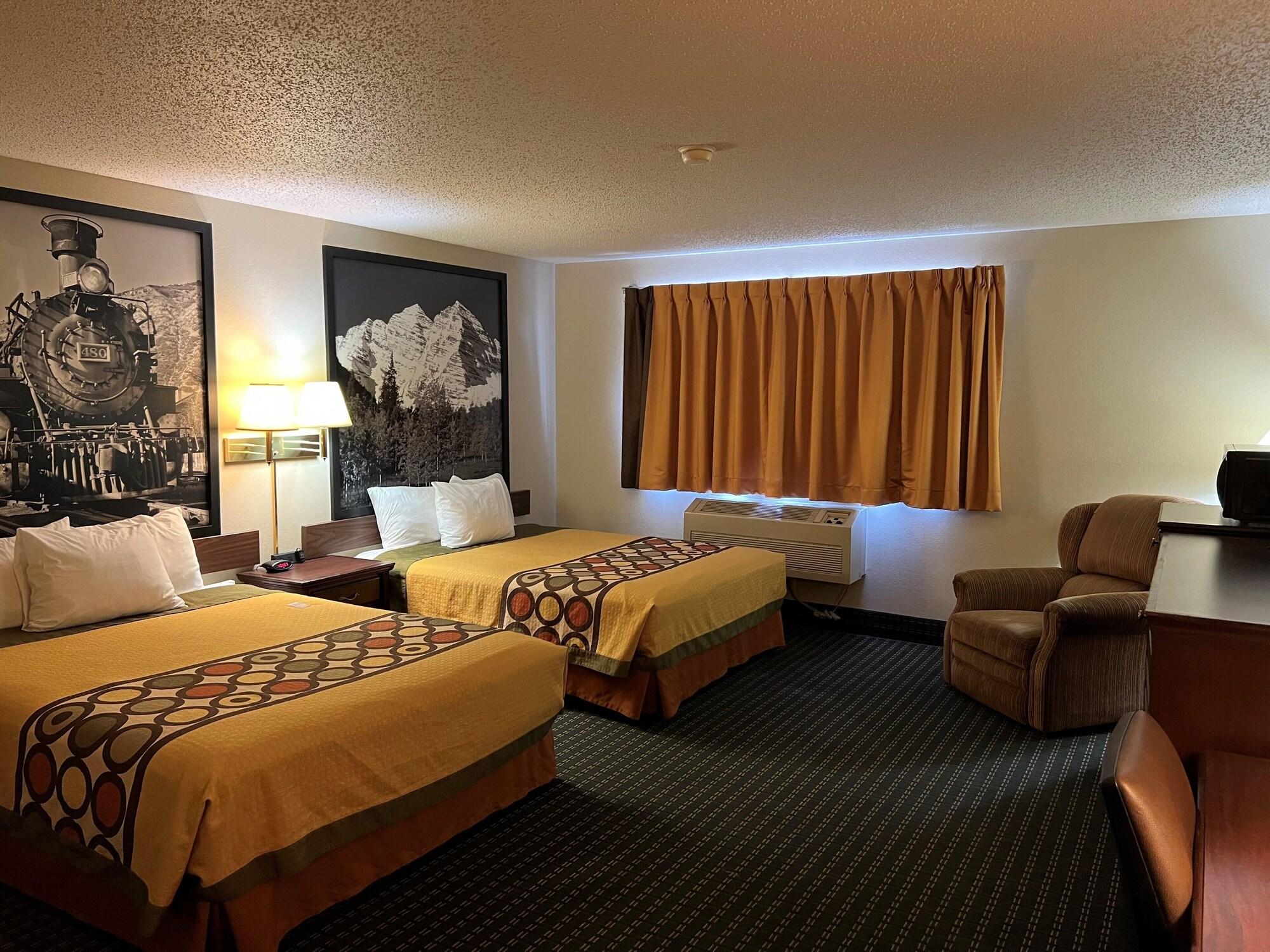 מלון Super 8 By Wyndham טרינידד מראה חיצוני תמונה